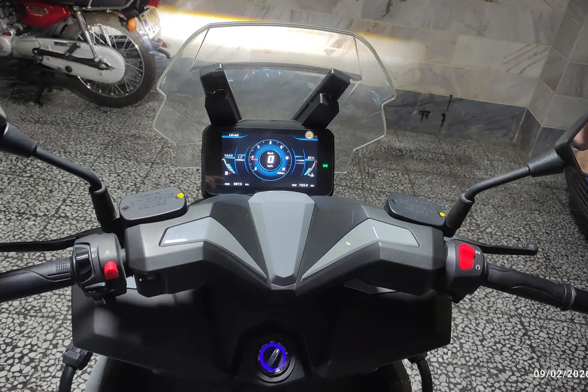 کویر موتور،  AGV 180X