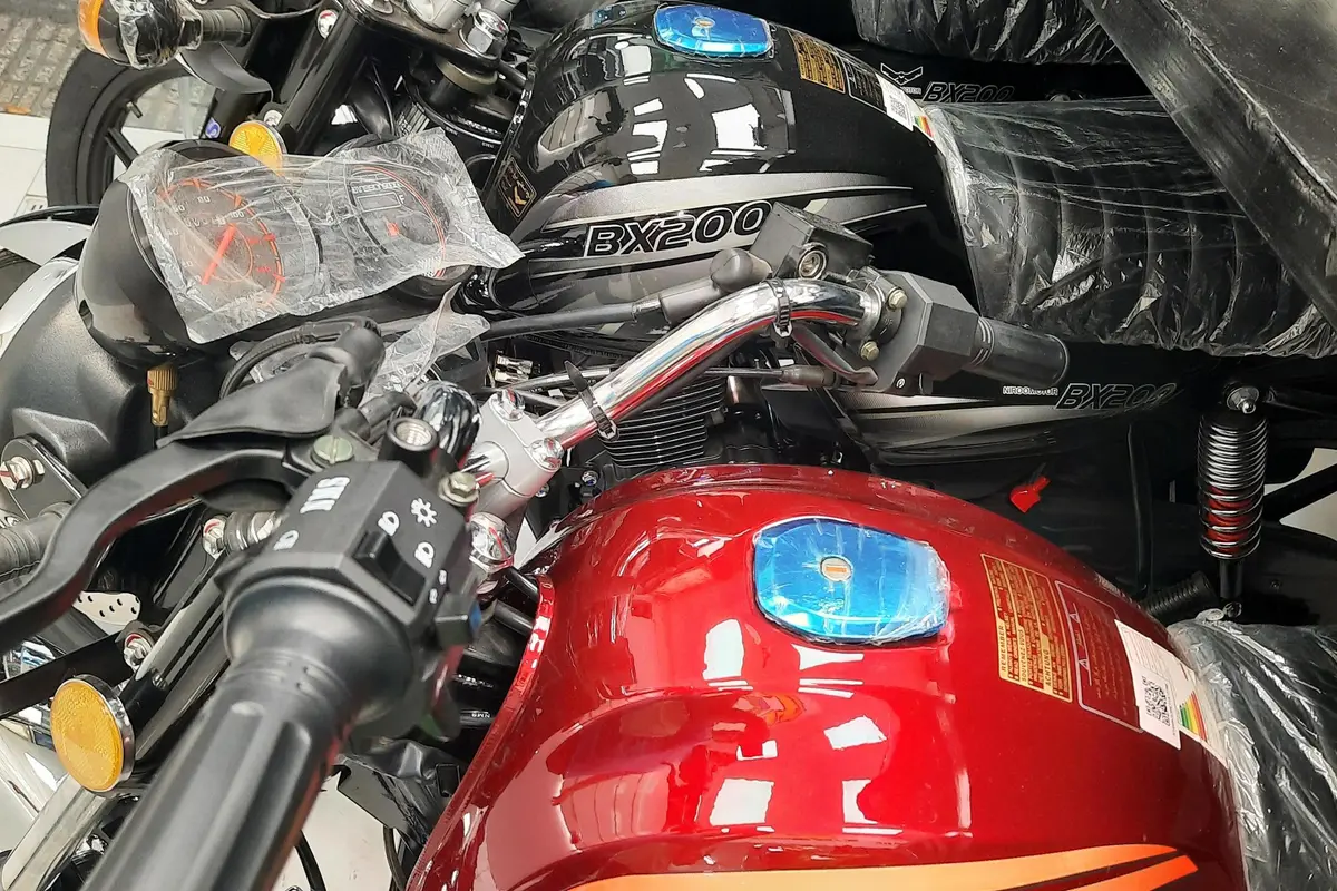 دایچی،  BX200