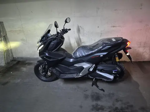 هوندا، ADV 160