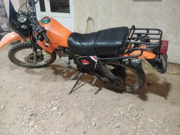 اس وای ام  200
