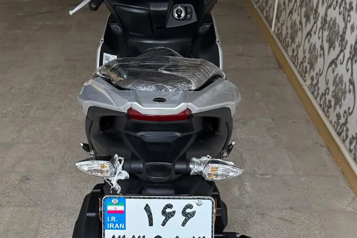 کبیر موتور،  NVX 180