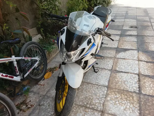 مگلی  200R