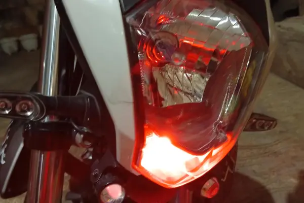 بنلی  TNT 150