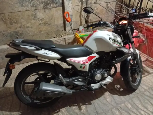 بنلی  TNT 150
