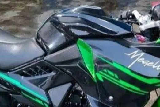 مگلی،  200R