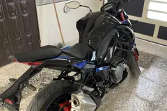 کاوازاکی، Z1000