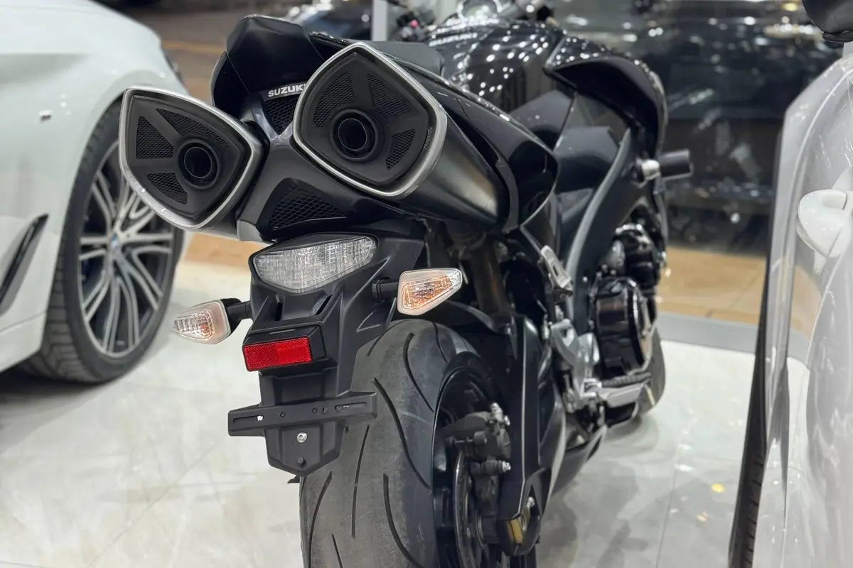 سوزوکی،  بی کینگ 1400