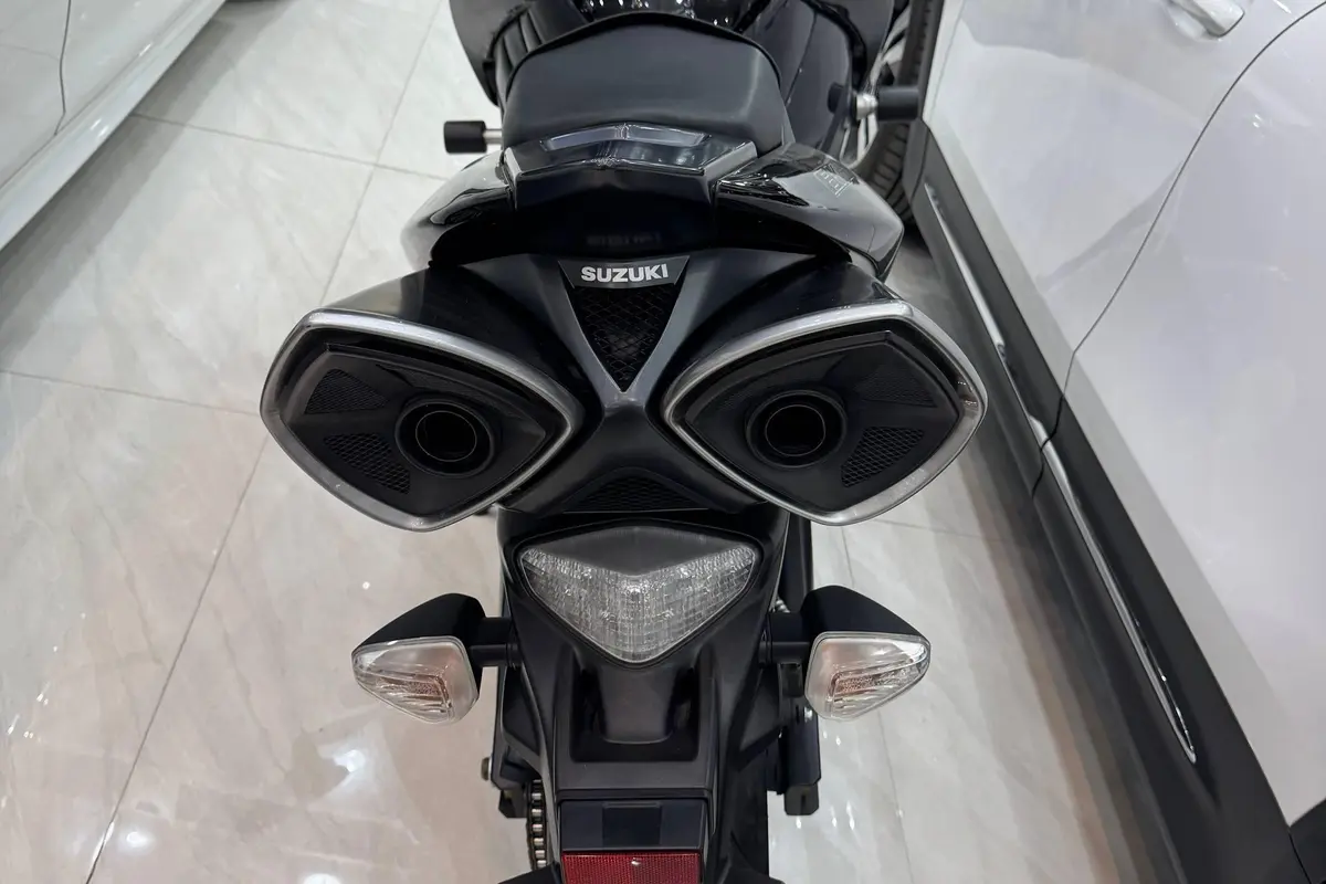 سوزوکی،  بی کینگ 1400