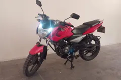 باجاج، پالس 135
