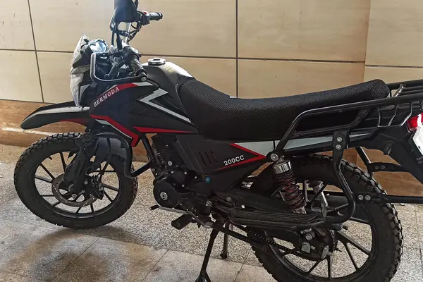 پاسارگاد سیکلت  برمودا 200