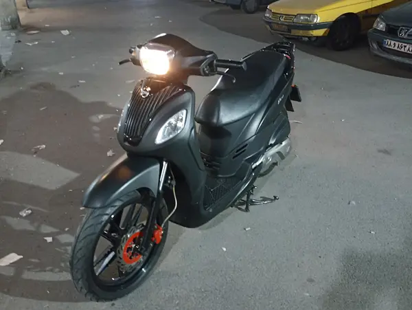 اس وای ام  200