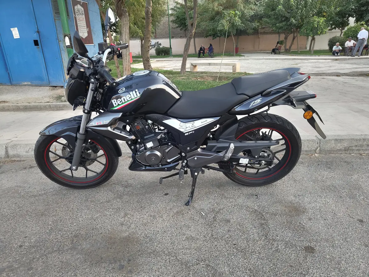 بنلی،  TNT 15 EFI