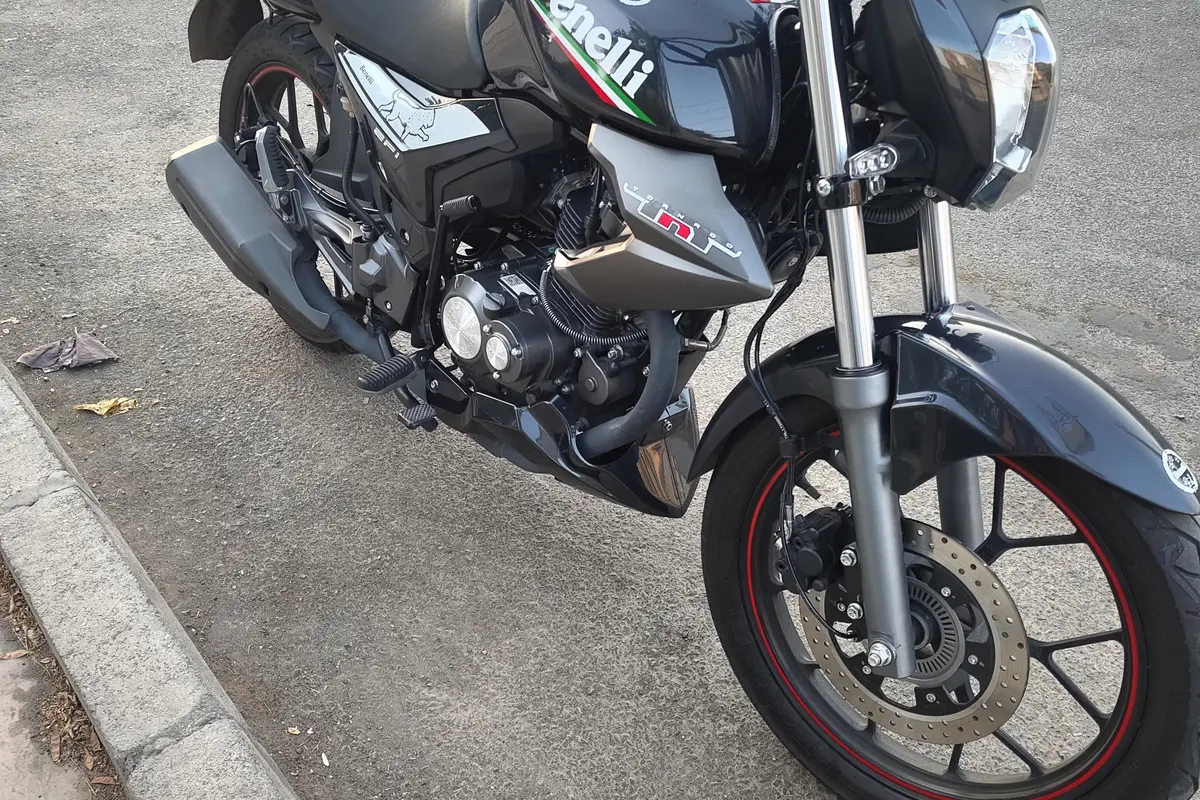 بنلی،  TNT 15 EFI