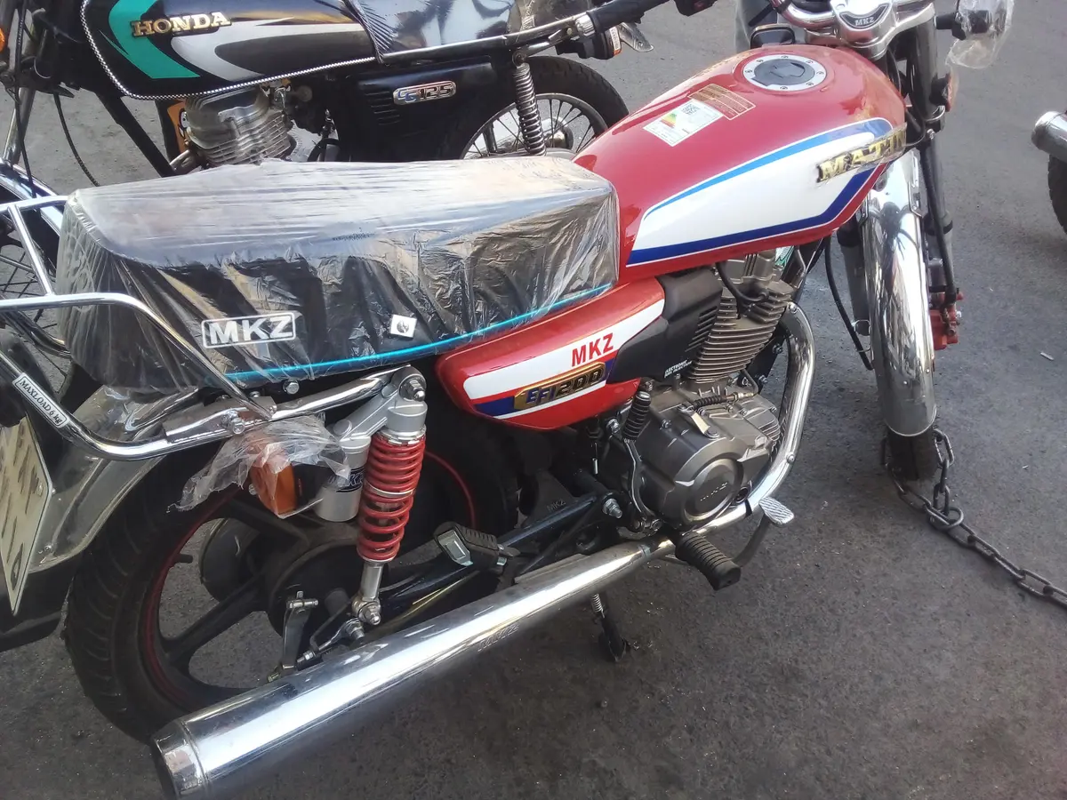 هوندا،  CD 200