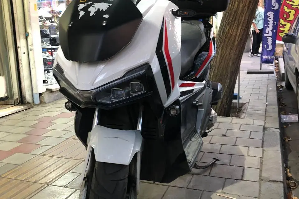 کویر موتور  AGV 150
