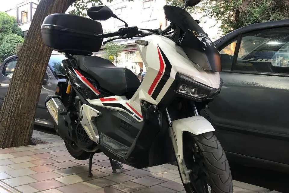 کویر موتور  AGV 150