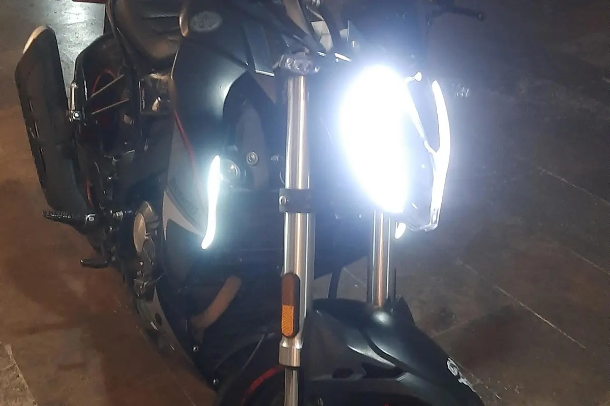 بنلی،  TNT 180S