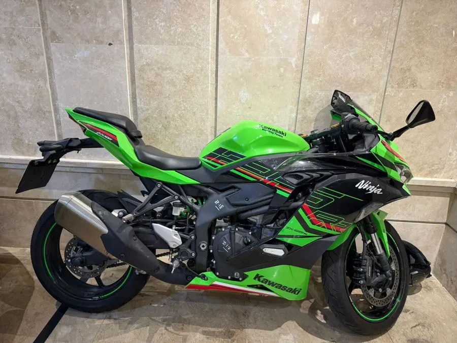 کاوازاکی، نینجا ZX-25R