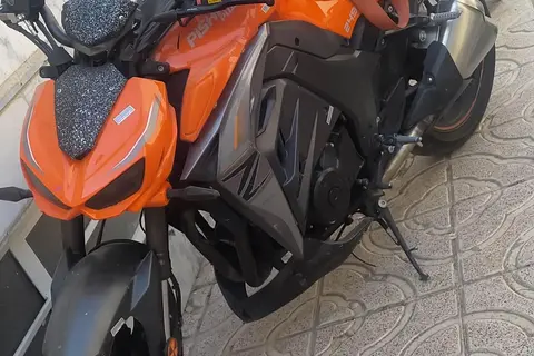 کاوازاکی، نینجا Z1000