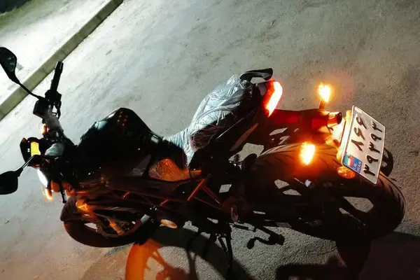 بنلی  TNT 150