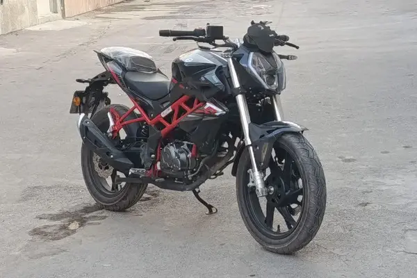 بنلی  TNT 150