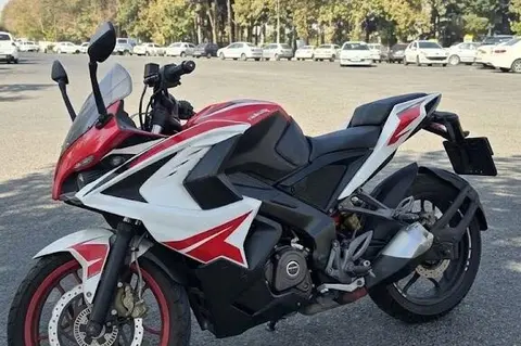 باجاج، پالس 200RS