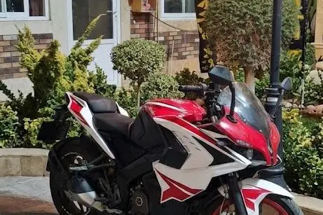 باجاج،  پالس 200RS