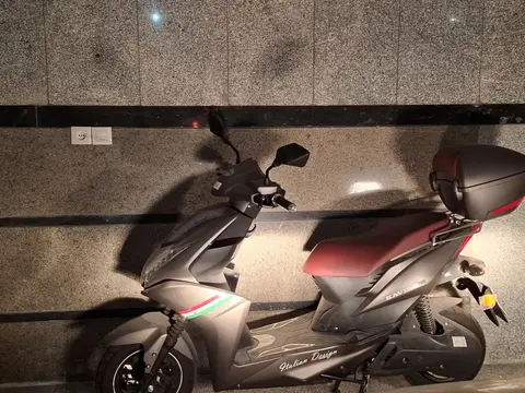 کویر موتور، ES8 1500