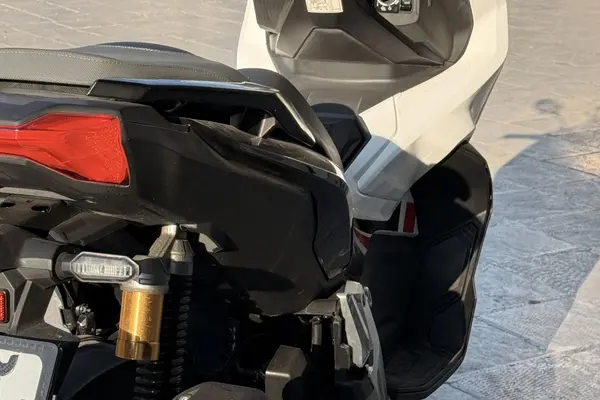 هوندا  ADV 150