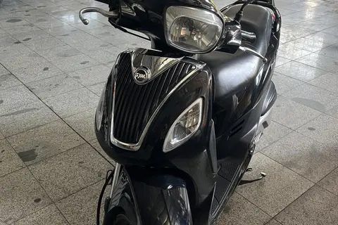 اس وای ام، لاکی 180