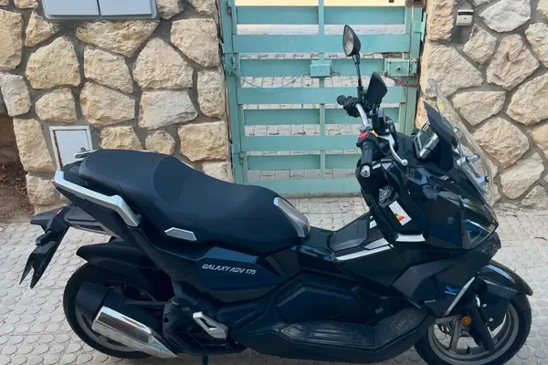 اس وای ام  ADV 175
