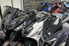 اس وای ام، گلکسی J 200
