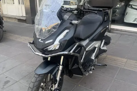 هوندا، ADV 160