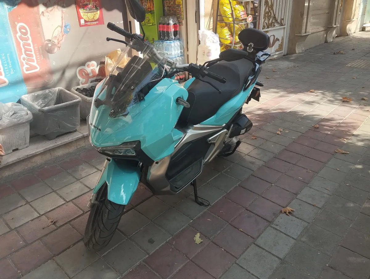 کویر موتور،  AGV 150