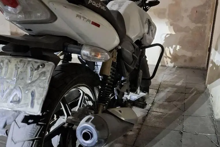 تی وی اس، آپاچی 180