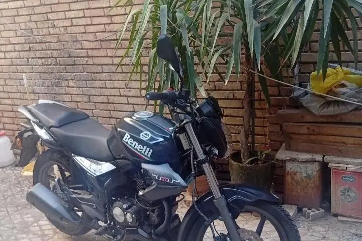 بنلی،  TNT 150
