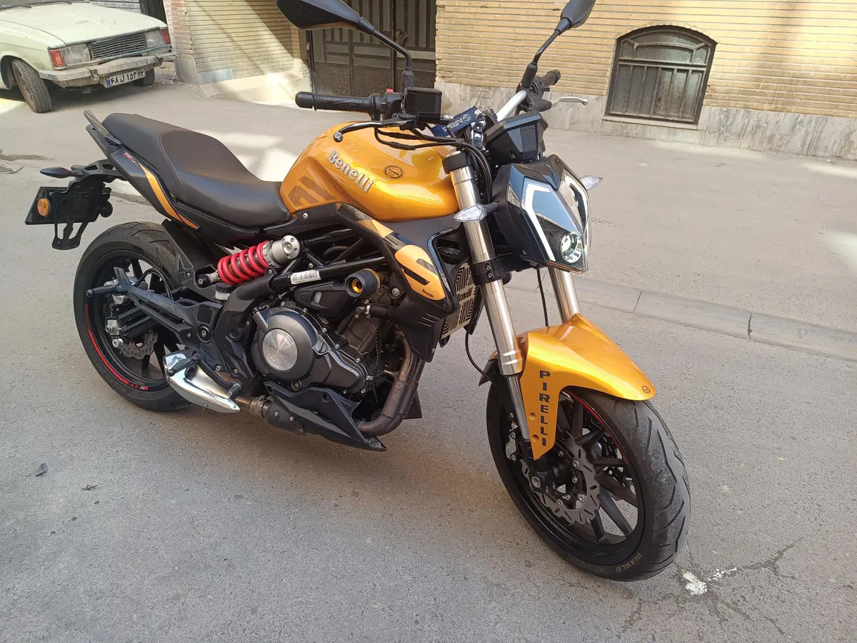 بنلی،  TNT 300