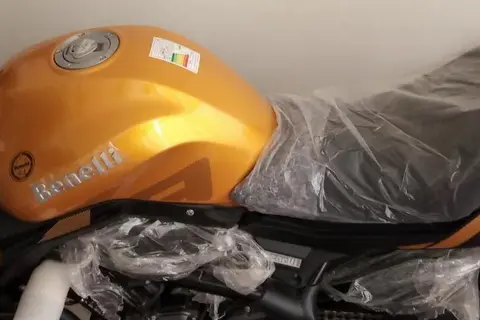 بنلی، RACE 300