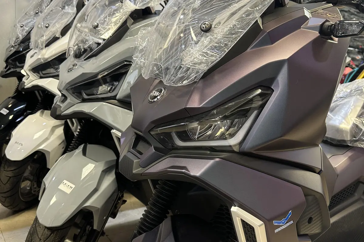 اس وای ام،  ADV 175