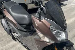 اس وای ام، گلکسی J 200
