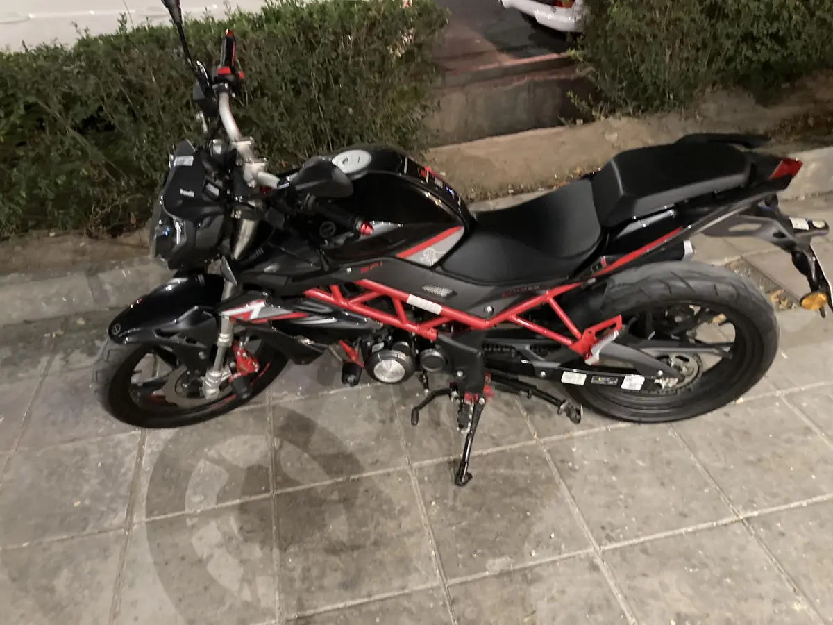 بنلی،  TNT 15 EFI