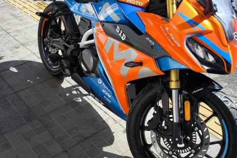 جهان رو، CF 250