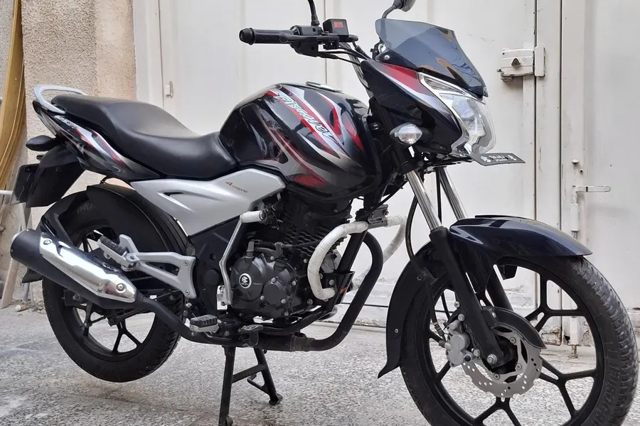 باجاج، دیسکاور 125