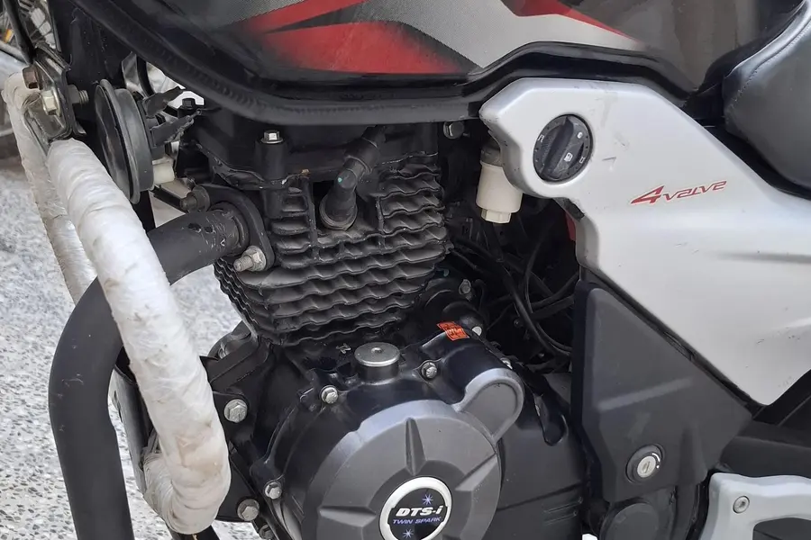 باجاج، دیسکاور 125