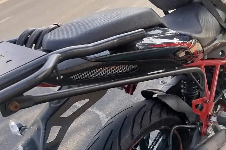 بنلی،  TNT 15 EFI