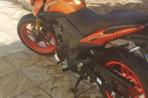 پیشتاز موتور، H 200