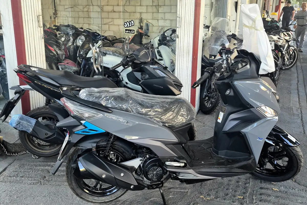 اس وای ام،  گلکسی J 200
