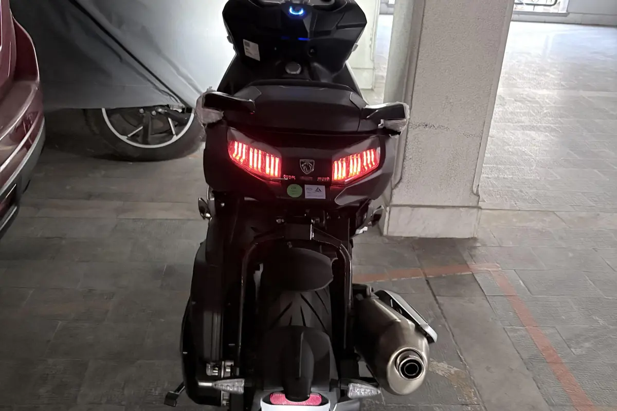 پژو،  XP 400