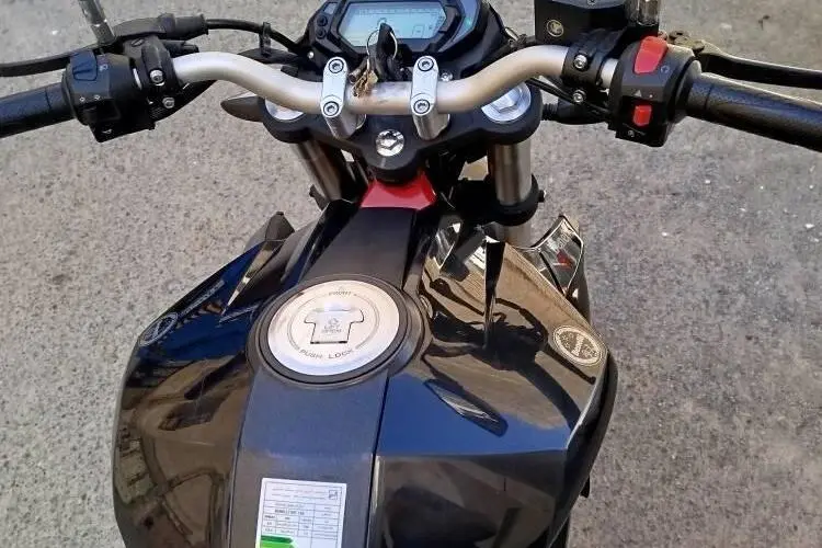 بنلی،  TNT 15 EFI