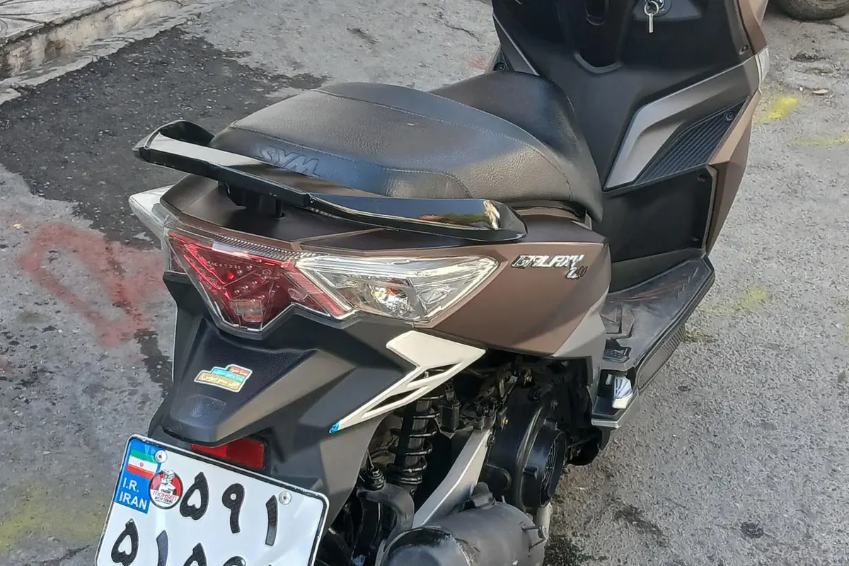 اس وای ام،  گلکسی J 200